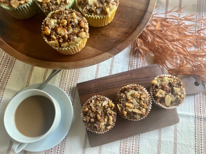Apple Cinnamon Crumble Muffins